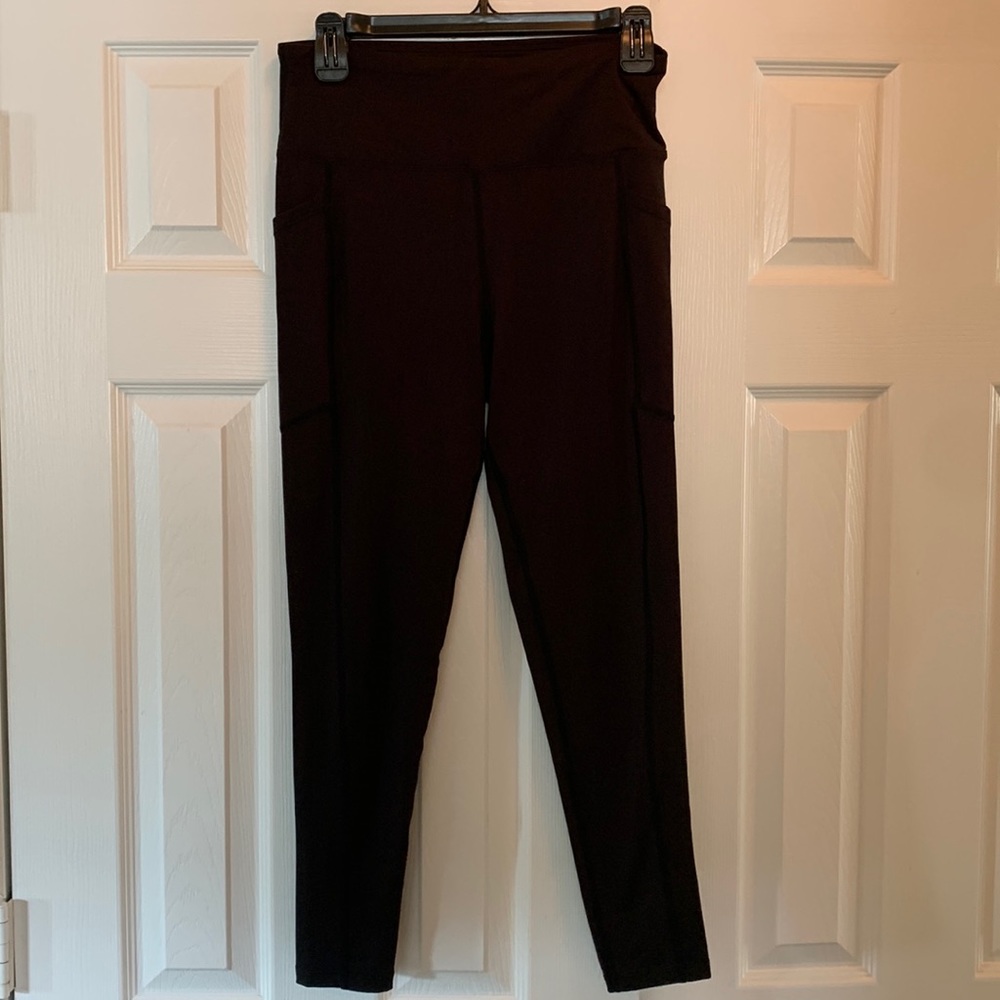 LuLaRoe Rise leggings with side pockets and small hidden pocket in waistband